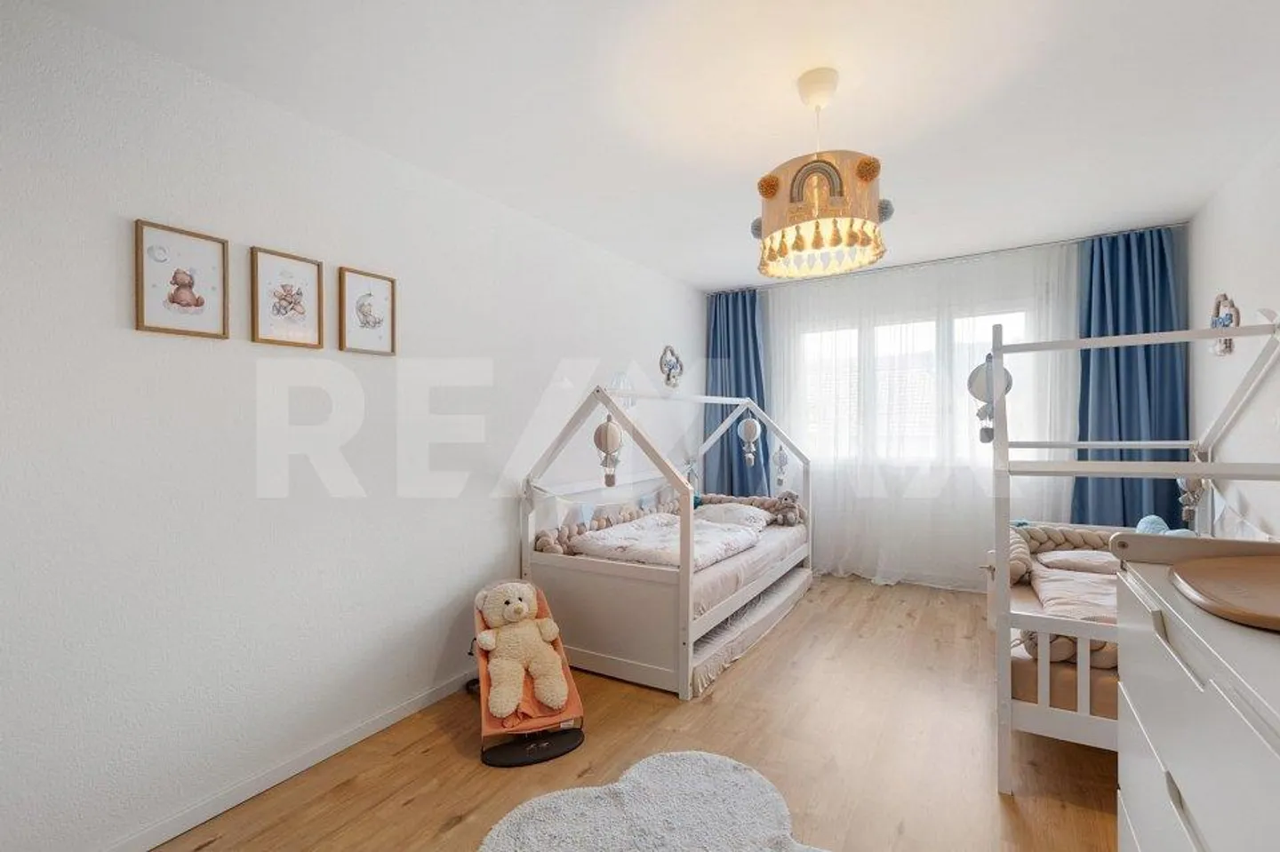 Family-friendly 6.5-room townhouse with plenty of privacy - Photo 10 of 13