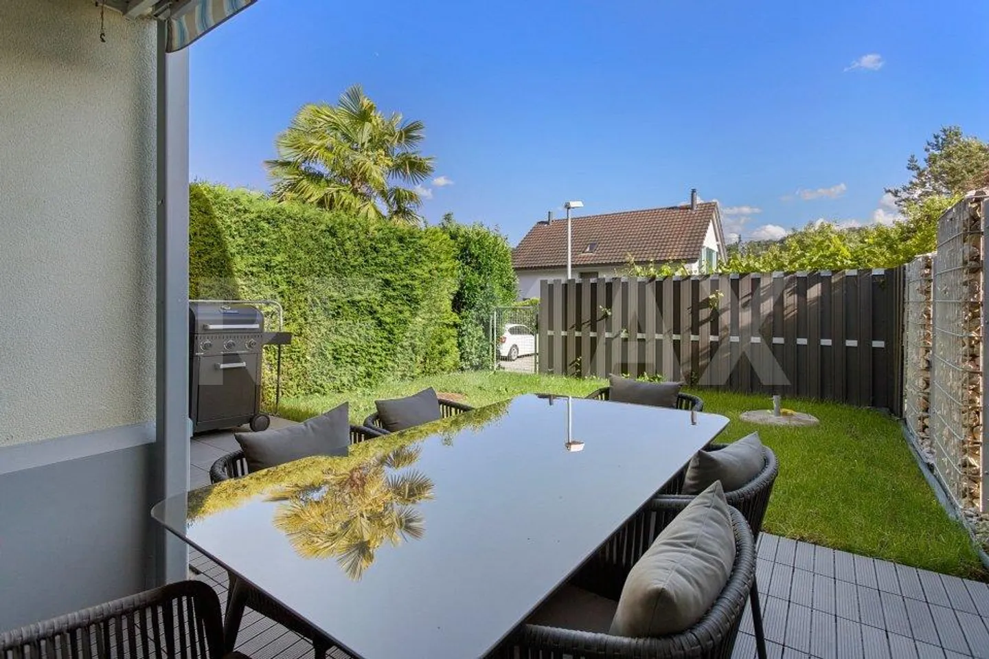 Family-friendly 6.5-room townhouse with plenty of privacy - Photo 2 of 13