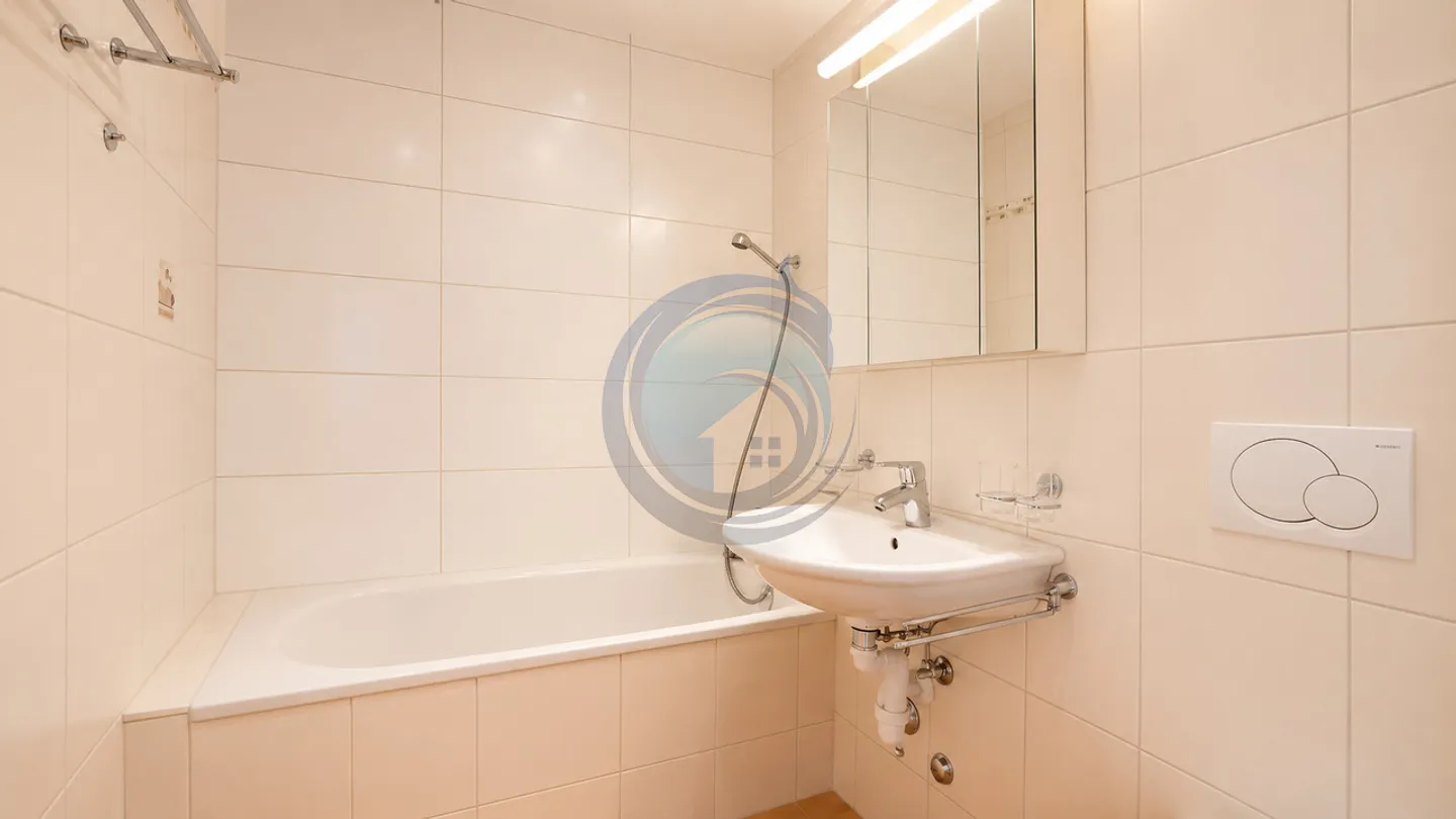 BEAUTIFUL 3.5-ROOM APARTMENT WITH BALCONY - Photo 10 of 13