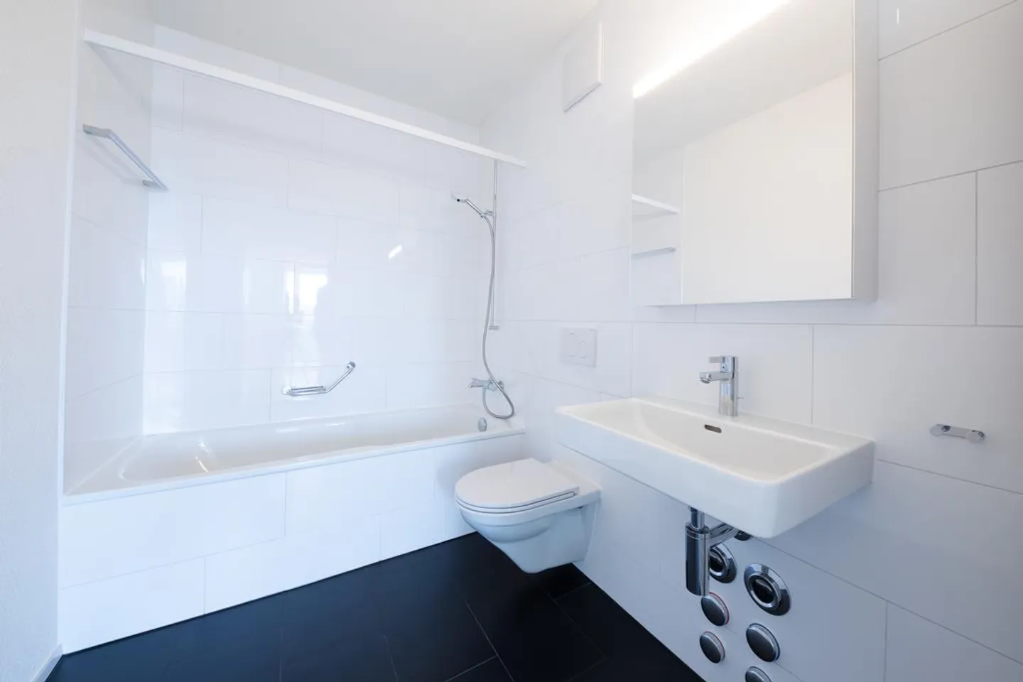 Moderne 2.5 Zimmer-Wohnung - Foto 2 von 6