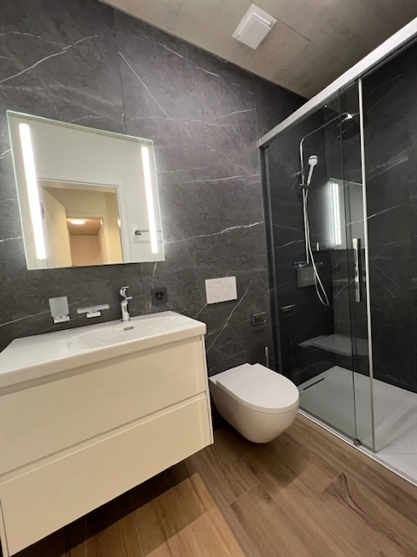 «Tolle Lage!! Zu verkaufen Prächtige Wohnungen von 3,5 Stk. in PSA» - Foto 9 von 16