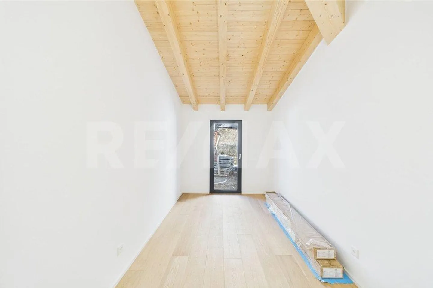 Charmante Villa mit einem Magnifizenten Seeblick - Foto 13 von 13