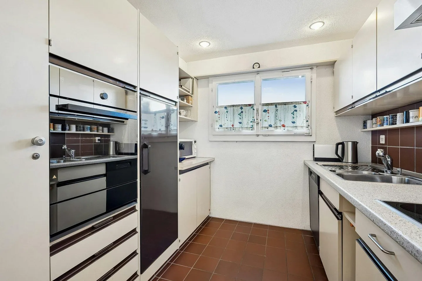 Cozy 5.5-room terraced house with fireplace and view - Photo 4 of 13