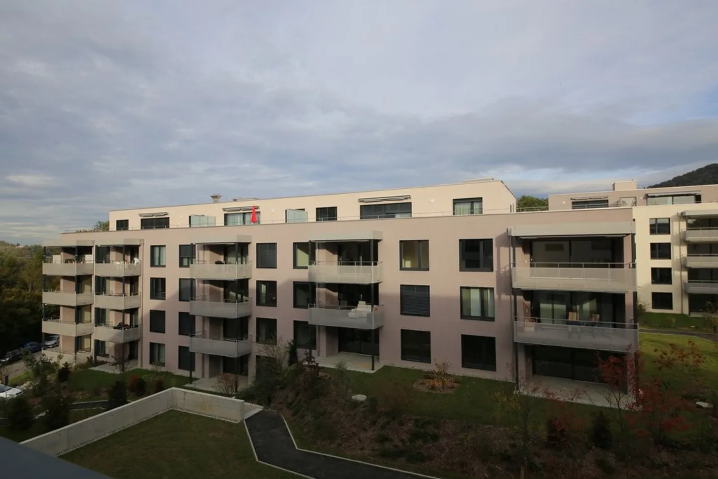 Appartement 2.5 pièces - Photo 2 sur 9