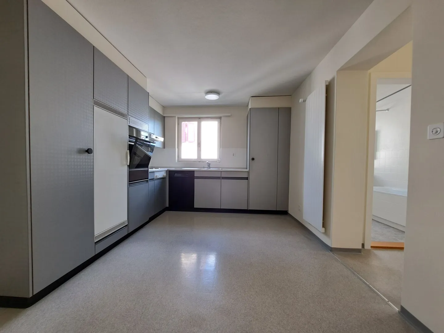 Appartamento d'epoca centrale ed economico - Foto 2 di 11