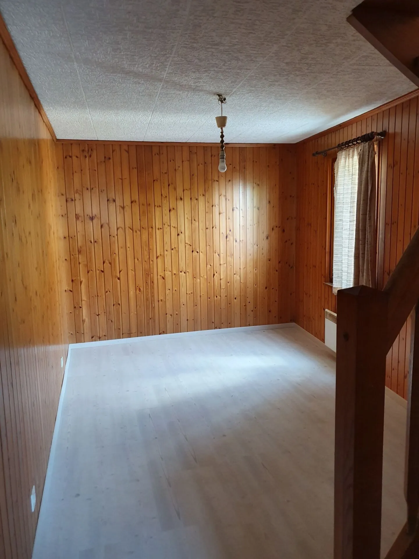 Unabhängige Duplexwohnung mit 2,5 Zimmern und Außenparkplatz - Foto 3 von 5