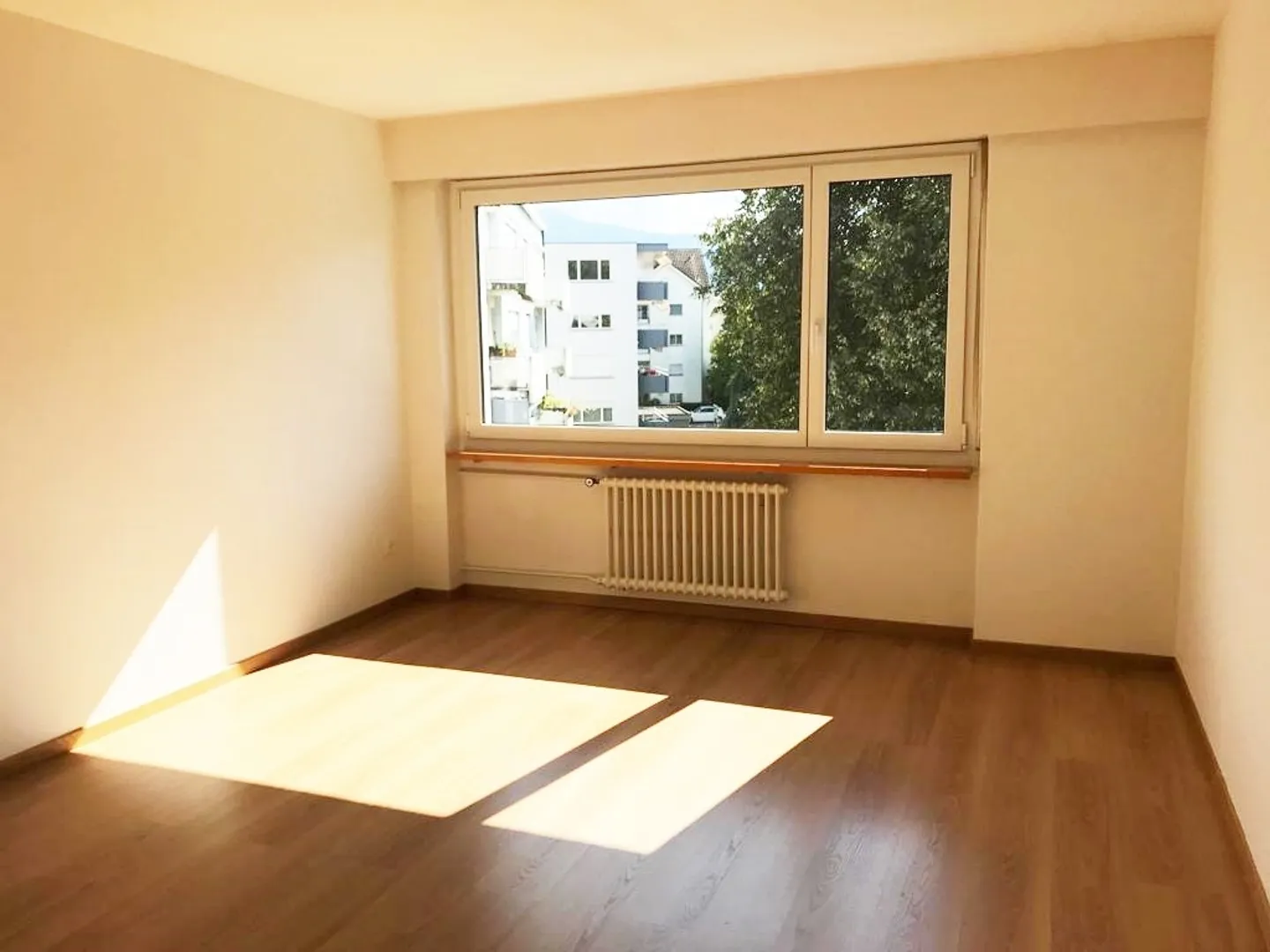 appartement de 3,5 pièces récemment rénové - Photo 4 sur 12