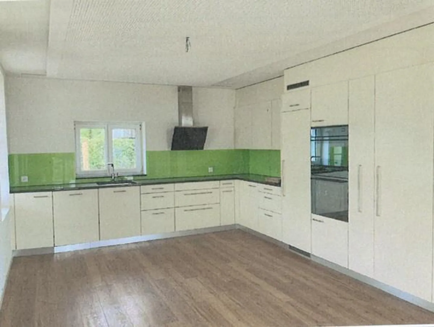 Bright 4.5-room apartment with terrace - Photo 4 of 7