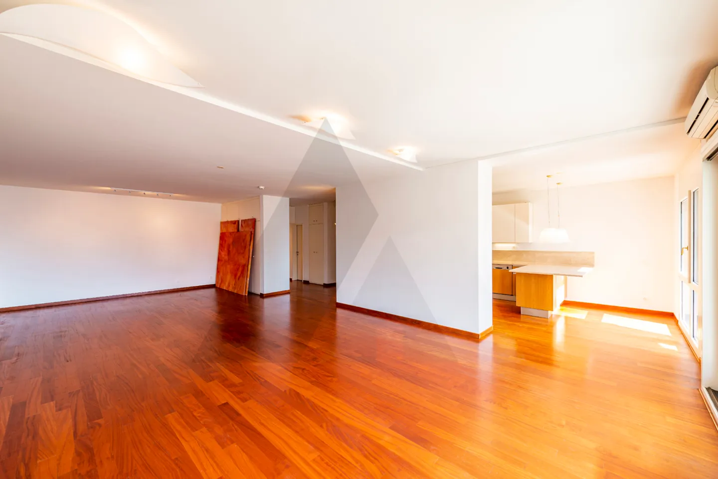 ELEGANTE ATTICO DUPLEX CON VISTA LAGO  - Foto 5 di 13