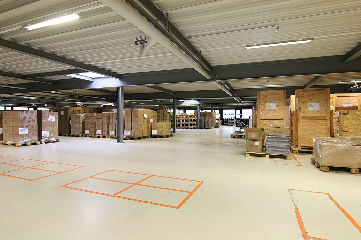 Gewerbefläche im Mondaine Haus zu vermieten - Foto 2 von 5