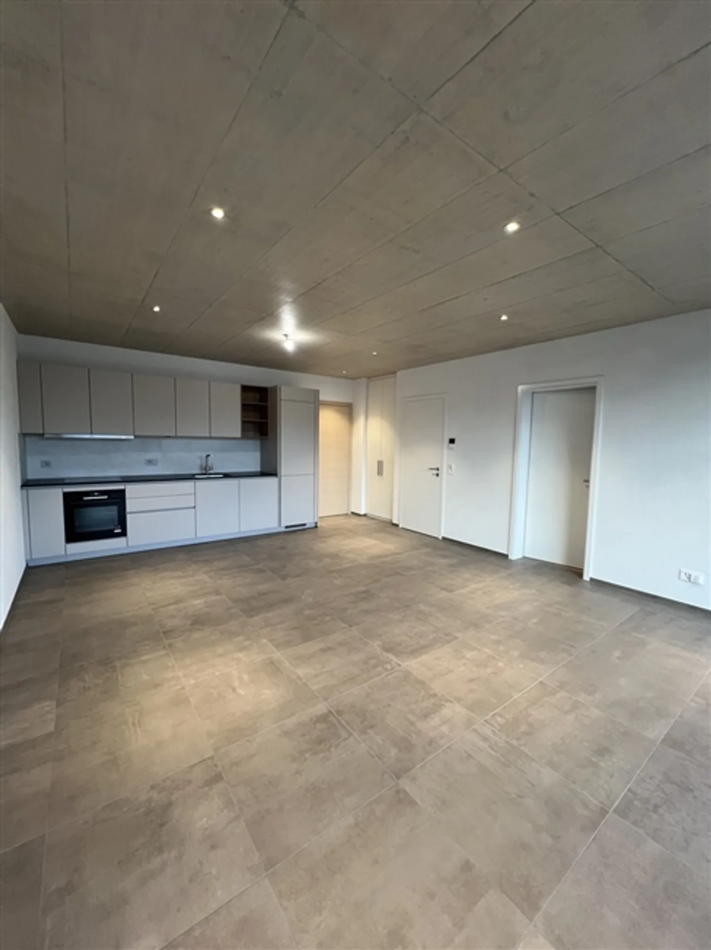 Beautiful 2.5 Room Apartment - Photo 11 of 14