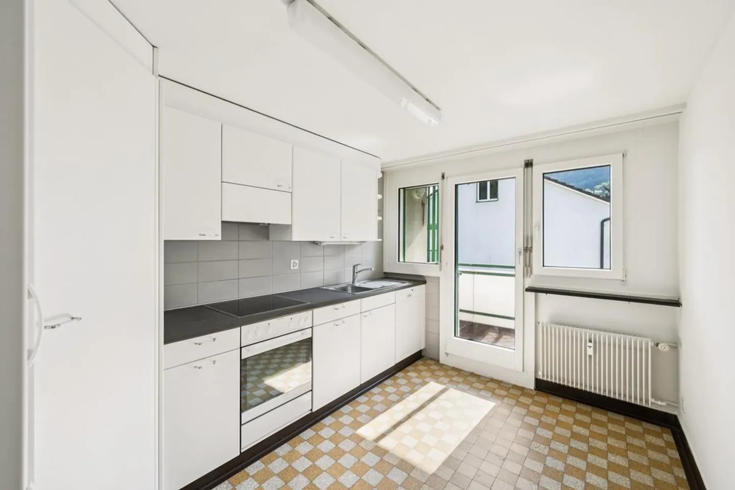 Cozy and Affordable 3-Room Apartment in Zunzgen - Photo 2 of 8