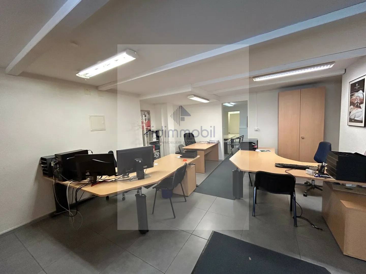 Spazio Commerciale Ufficio - Foto 7 di 9