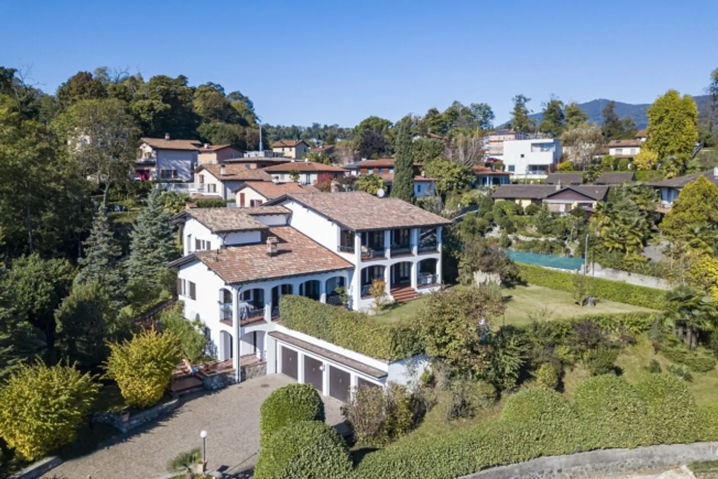 «Villa con 10.5 stanze» - Foto 1 di 15