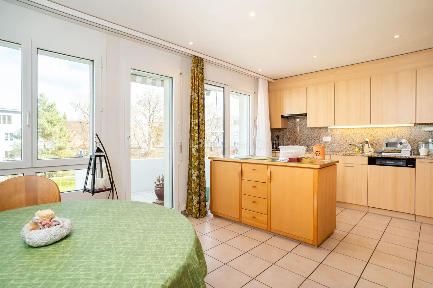 Appartamento attraente di 4,5 stanze con due balconi a Winterthur - Foto 16 di 23