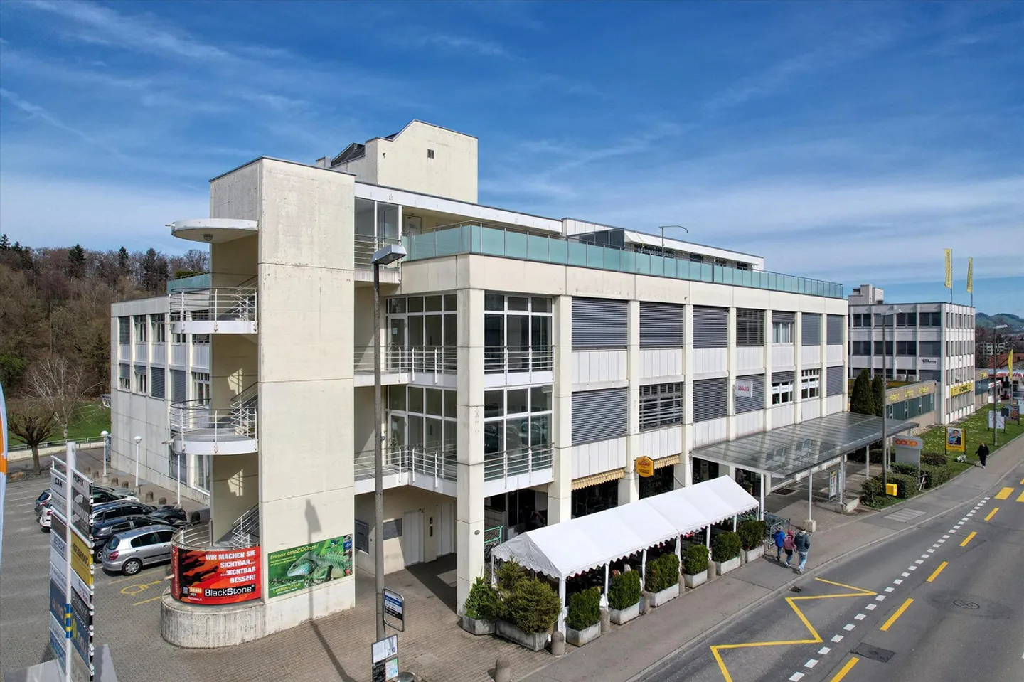 Espace de bureau lumineux (Open space) à louer - Photo 2 sur 8