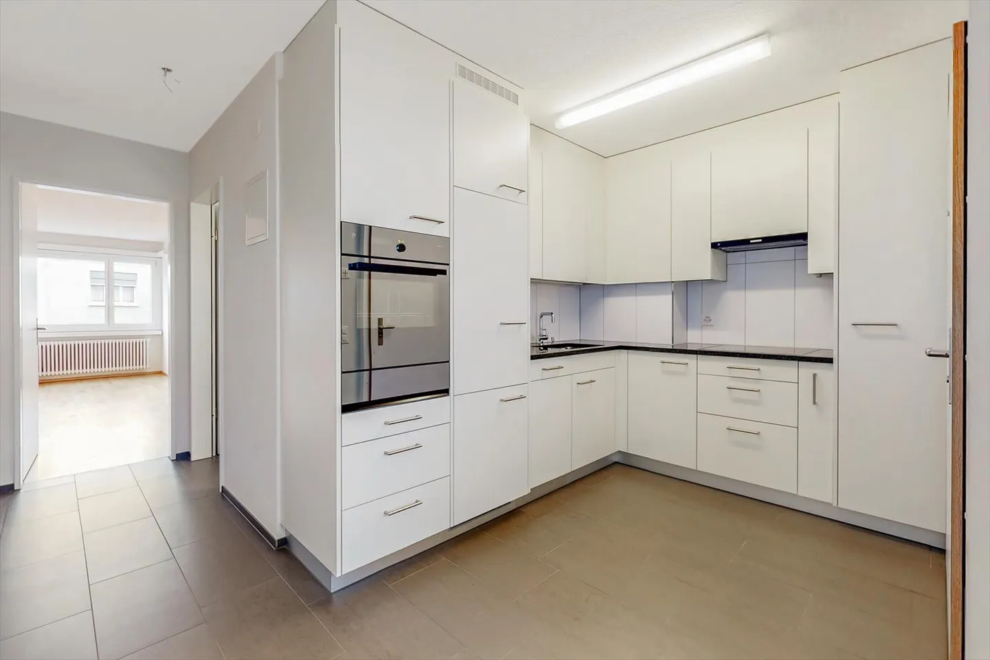 Attractive single apartment in a quiet location - Photo 4 of 5