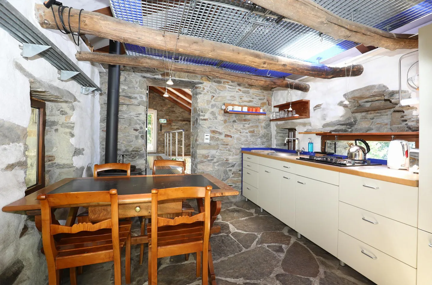 Unique Rustico with beautiful lake view in Vairano Gambarogno - Photo 9 of 22
