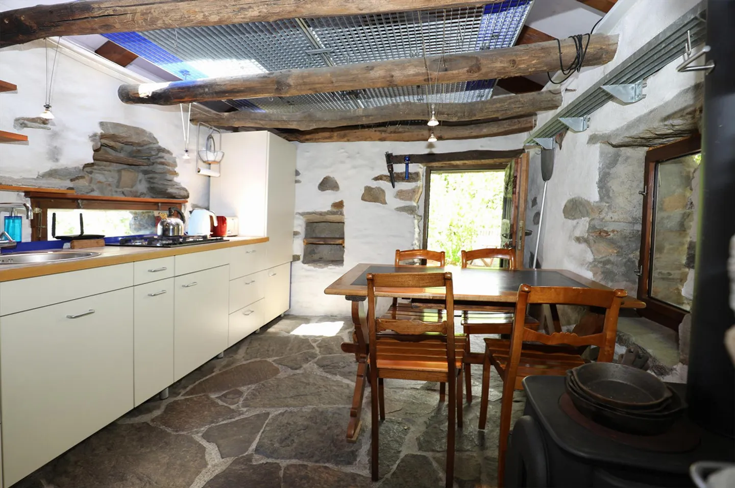 Unique Rustico with beautiful lake view in Vairano Gambarogno - Photo 10 of 22