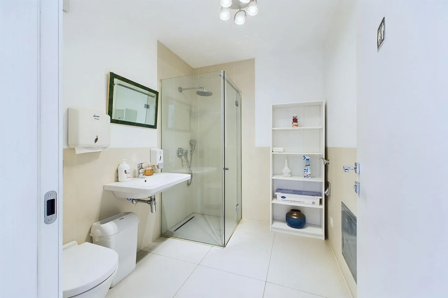 Viganello VN 119001001-2809 | Modern commercial space with diverse possibilities - Photo 3 of 10