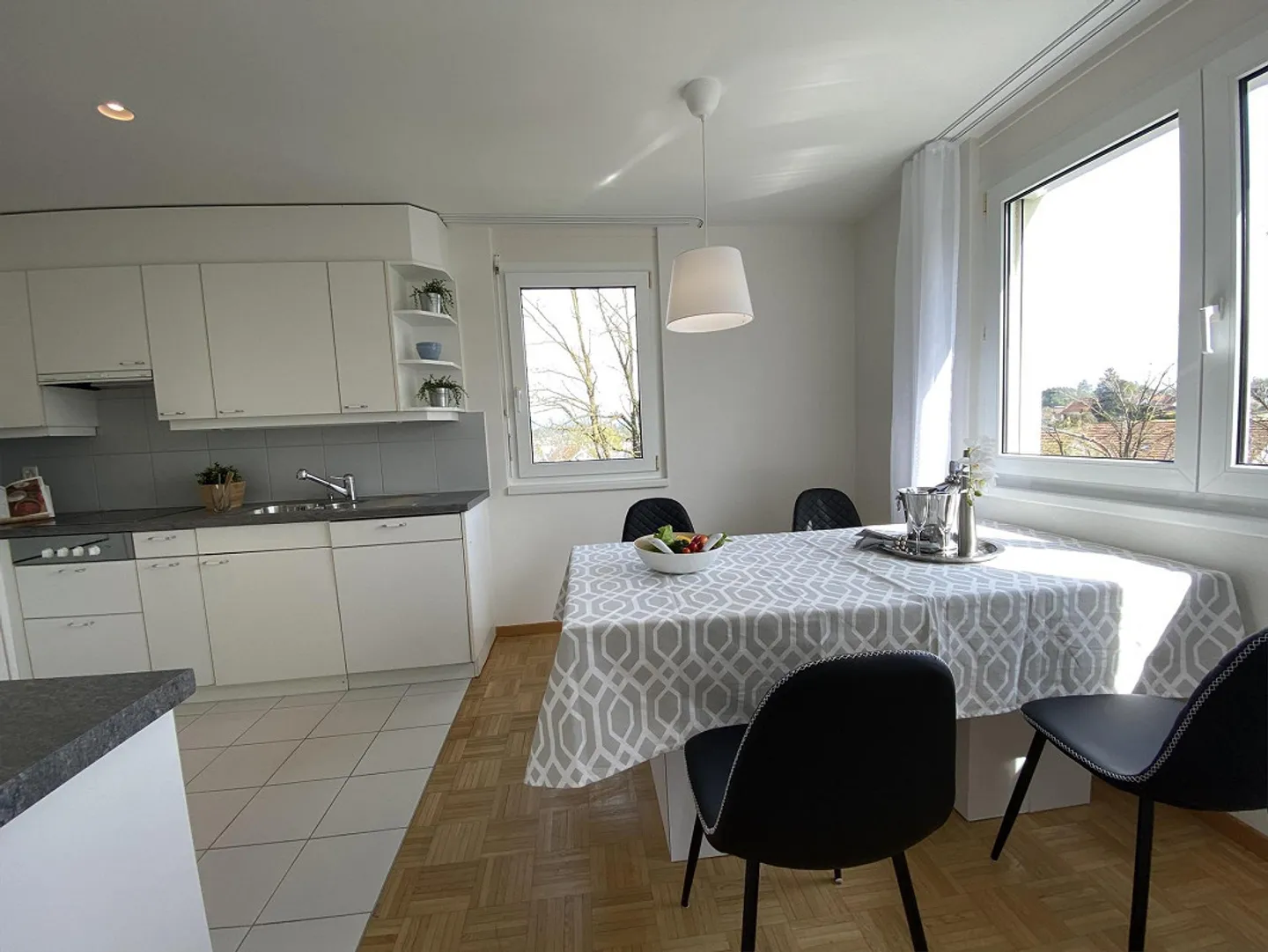4.5 Room Apartment in Oetwil am See - Photo 4 of 8