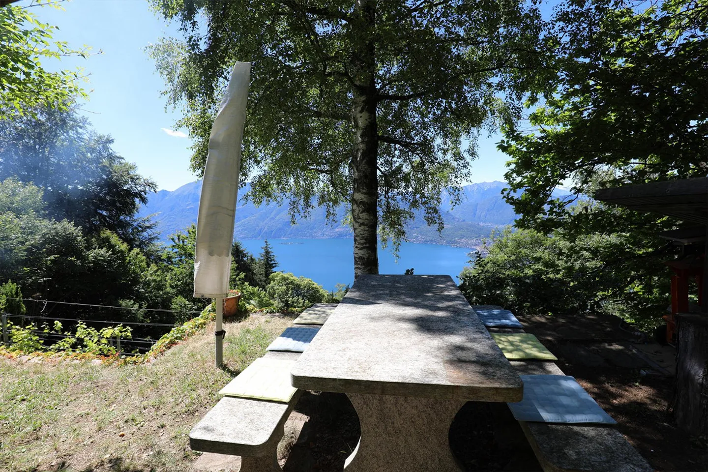 Unique Rustico with beautiful lake view in Vairano Gambarogno - Photo 15 of 22