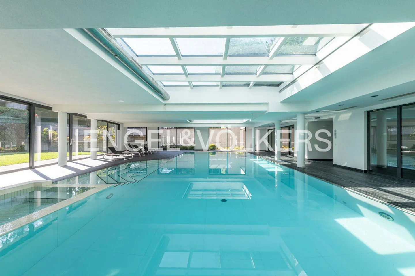 Penthouse au design exceptionnel avec vue sur le lac - Photo 11 sur 13