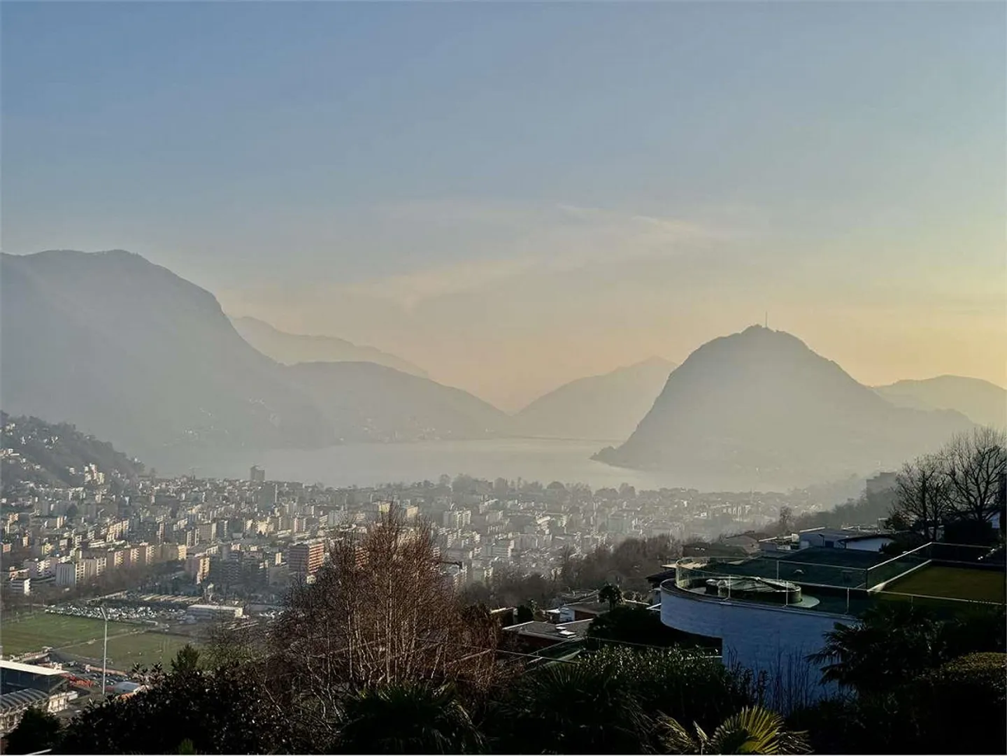 Appartement 3.5 pièces meublé avec vue sur le lac à louer à Porza (Lugano) - Photo 3 sur 13