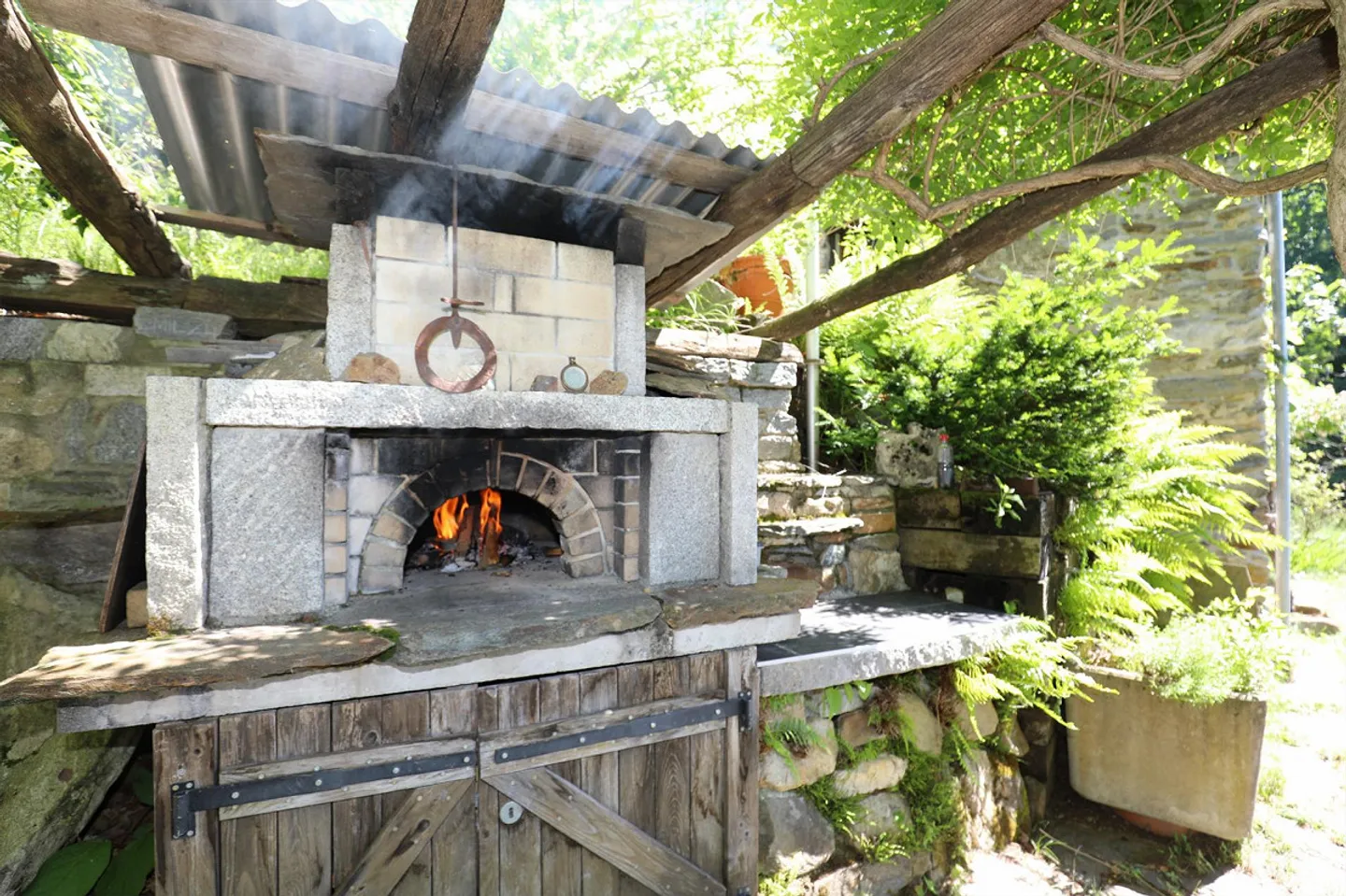 Unique Rustico with beautiful lake view in Vairano Gambarogno - Photo 17 of 22