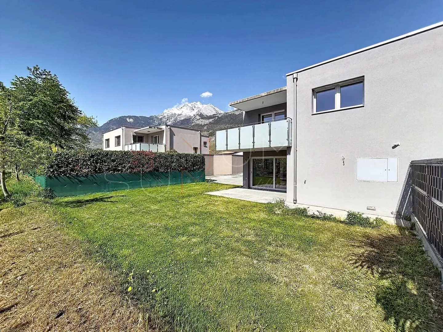 Modernes Reihenhaus mit Smart-Features - Foto 2 von 13