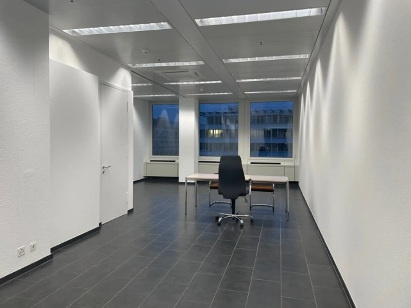 Repräsentativer Raum im TMC zu vermieten Nr. 452A - mit Klimaanlage! - Foto 5 von 5