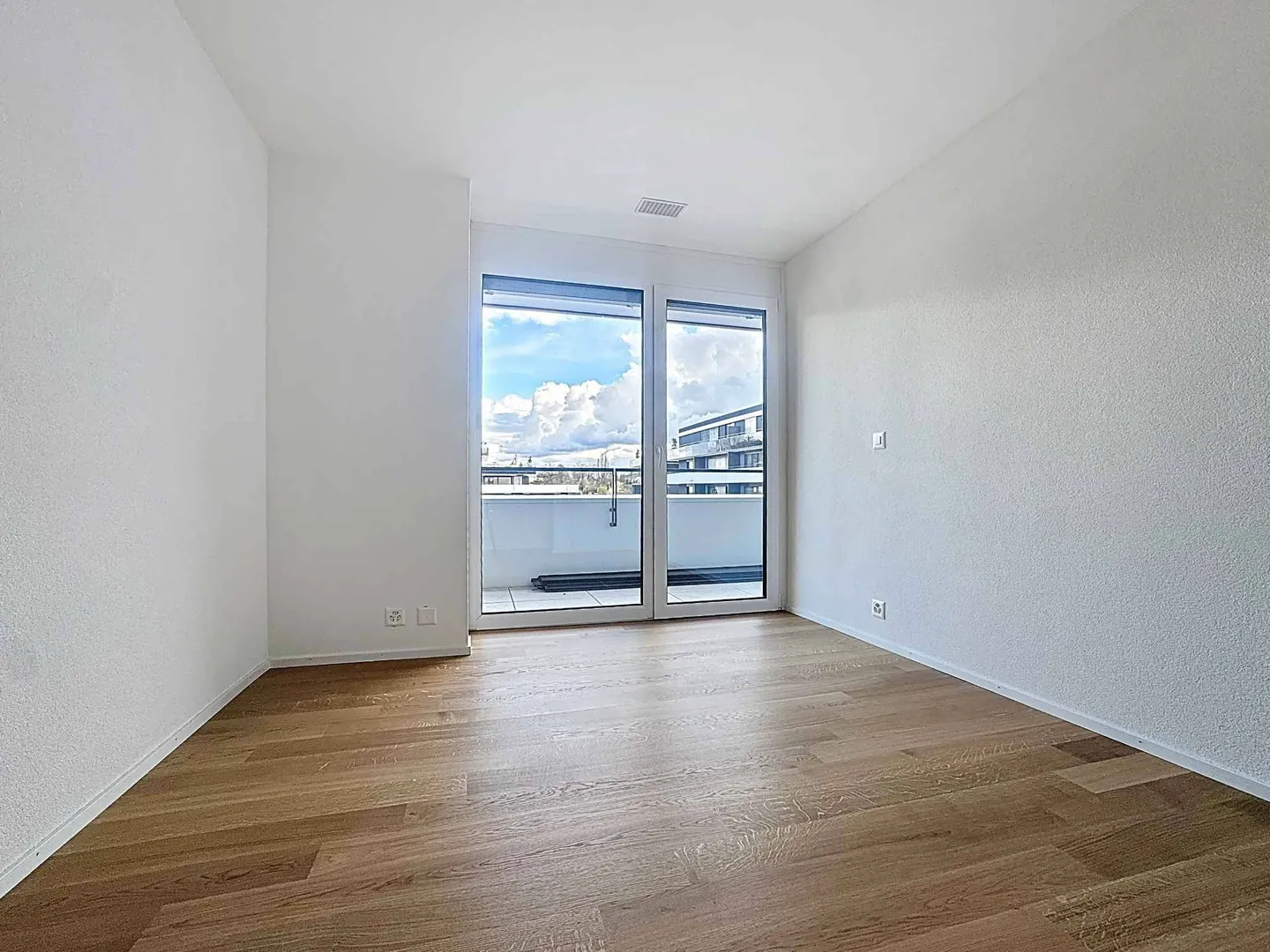 Lussuoso appartamento di 4.5 locali con terrazza di 117m2 e balcone di 47m2, ascensore privato - Foto 7 di 13