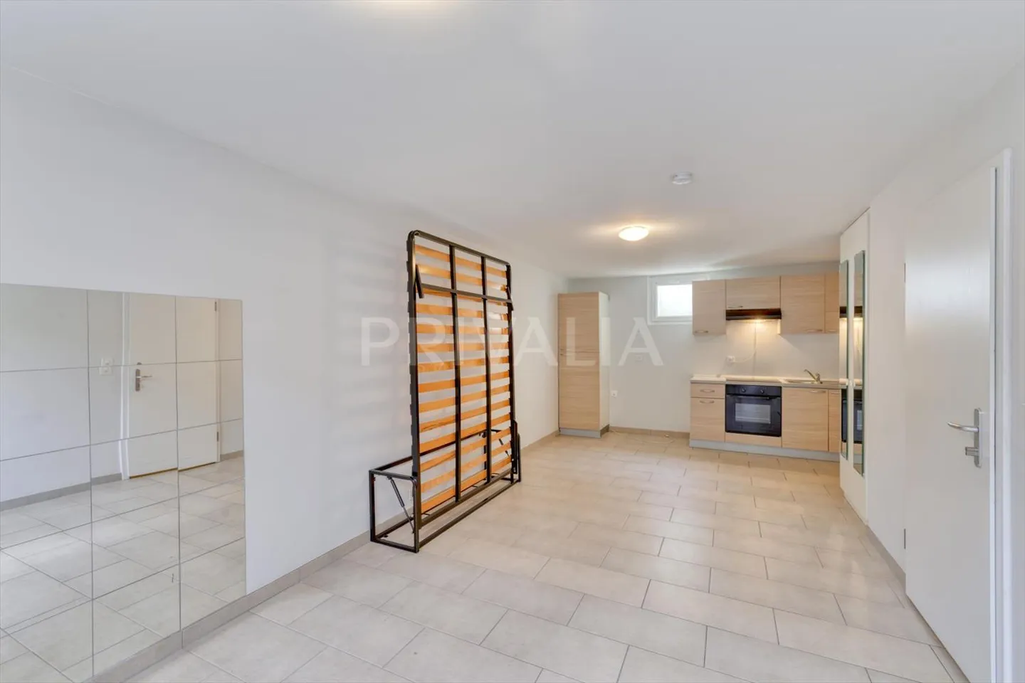 Semi-detached villa with 4 bedrooms and independent studio - Photo 3 of 9