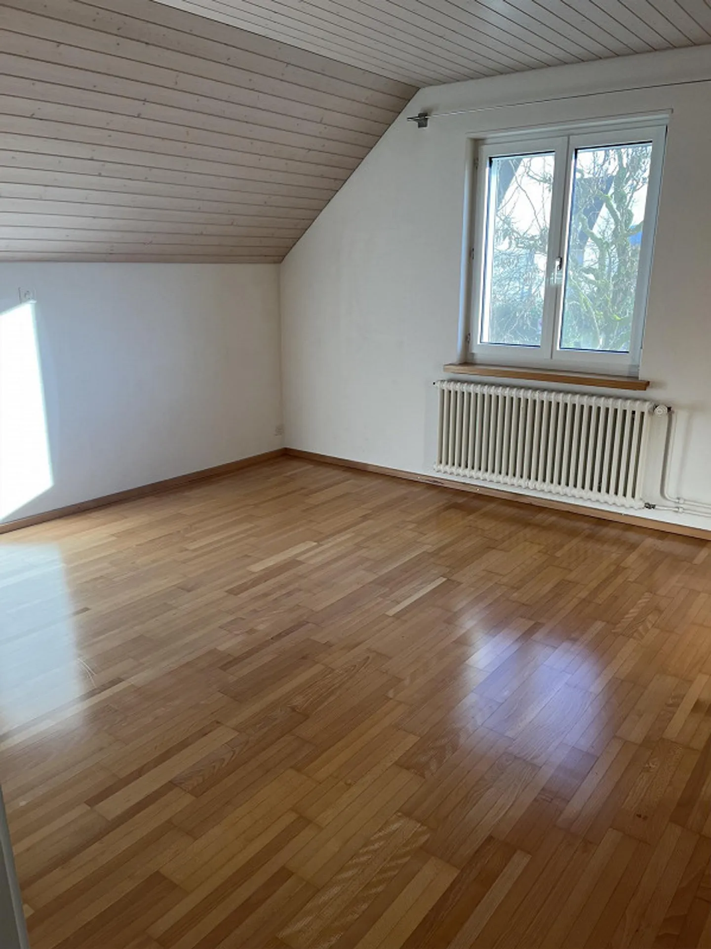 Appartement sous les toits 3 1/2 pièces ensoleillé - Photo 12 sur 20