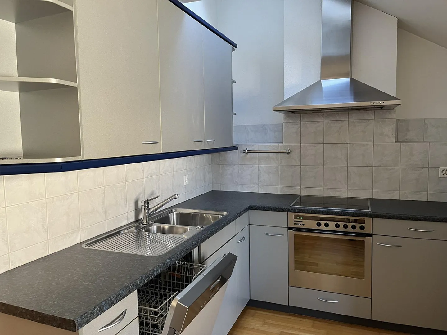 Appartement sous les toits 3 1/2 pièces ensoleillé - Photo 8 sur 20