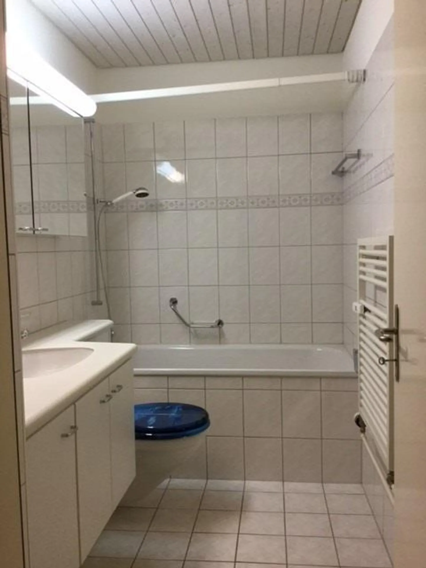 ***2 pièces appartement***calme, emplacement central***près de la ville*** - Photo 4 sur 6