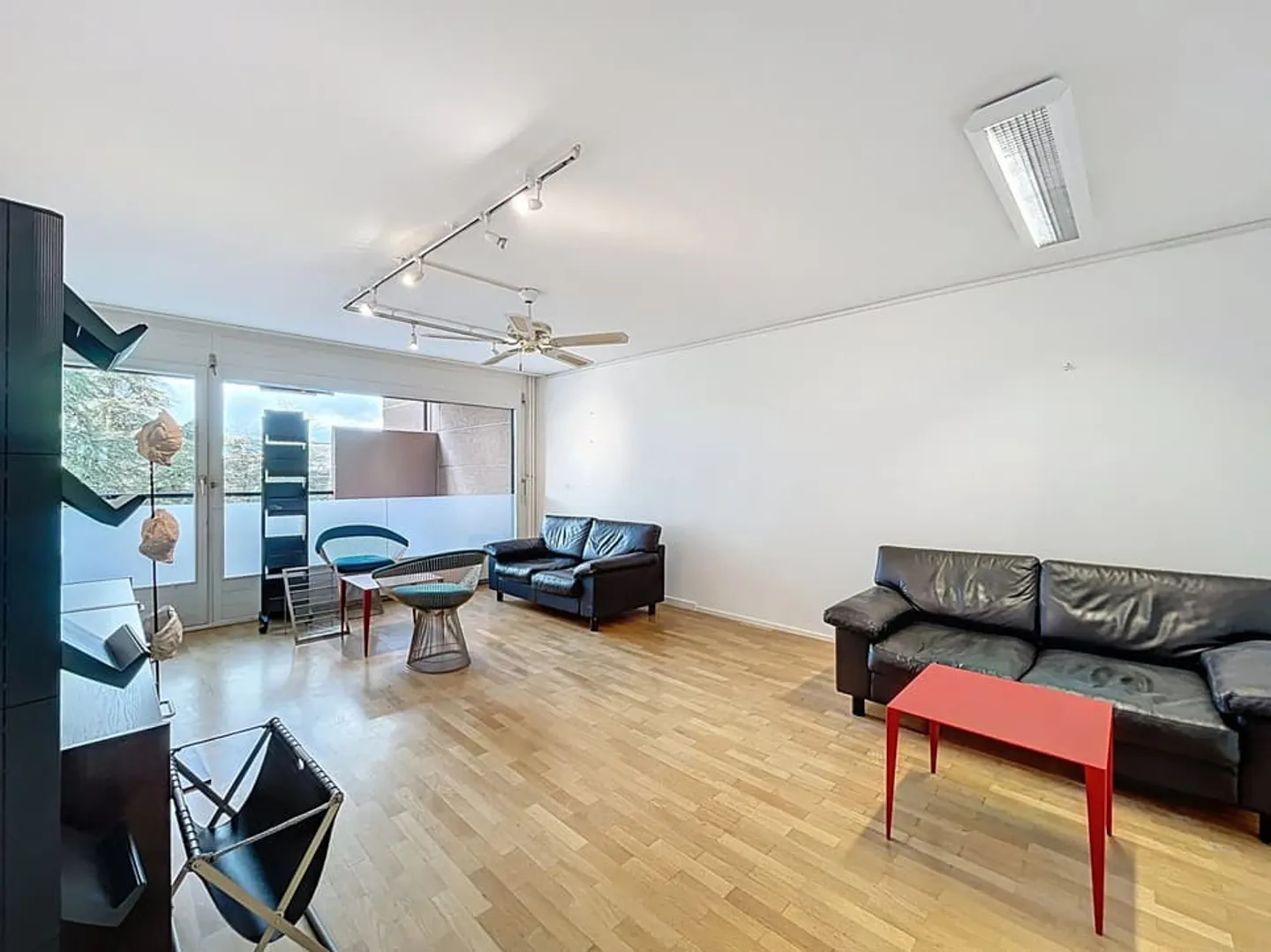 Apartment in the heart of Nyon - Photo 3 of 6