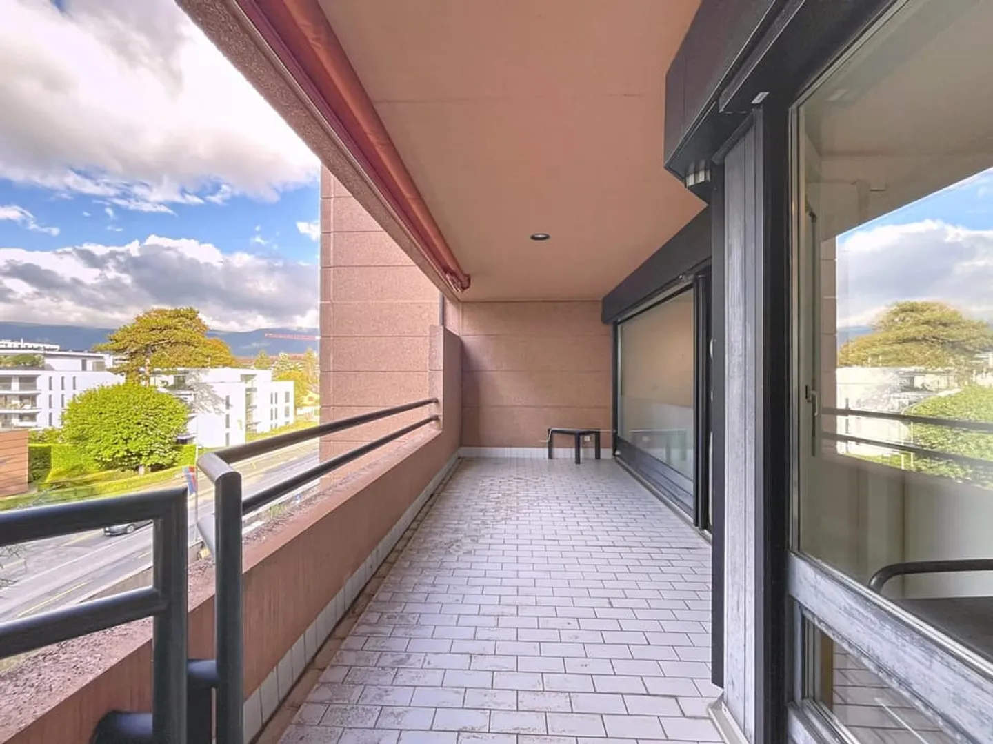 Apartment in the heart of Nyon - Photo 4 of 6