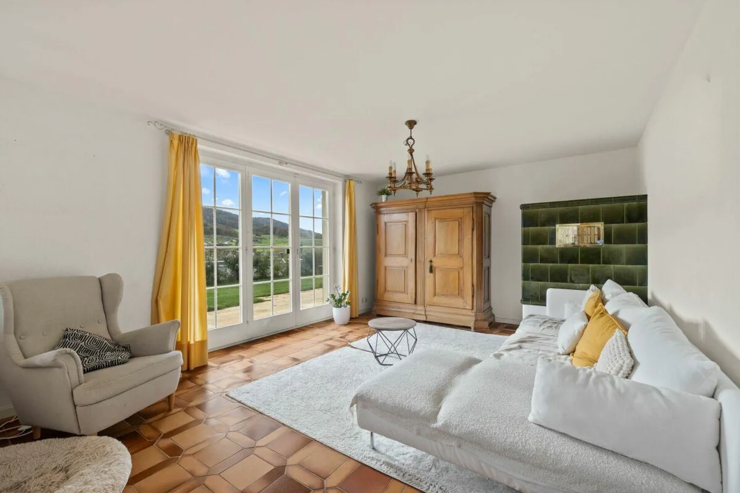 Maison de campagne de 7,5 pièces avec vue dégagée et à proximité de l'école - Photo 6 sur 15