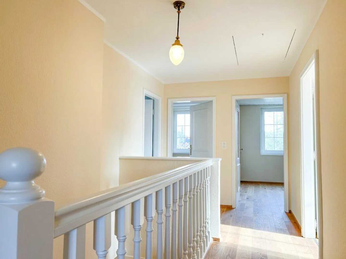 Maison de campagne de 7,5 pièces avec vue dégagée et à proximité de l'école - Photo 12 sur 15