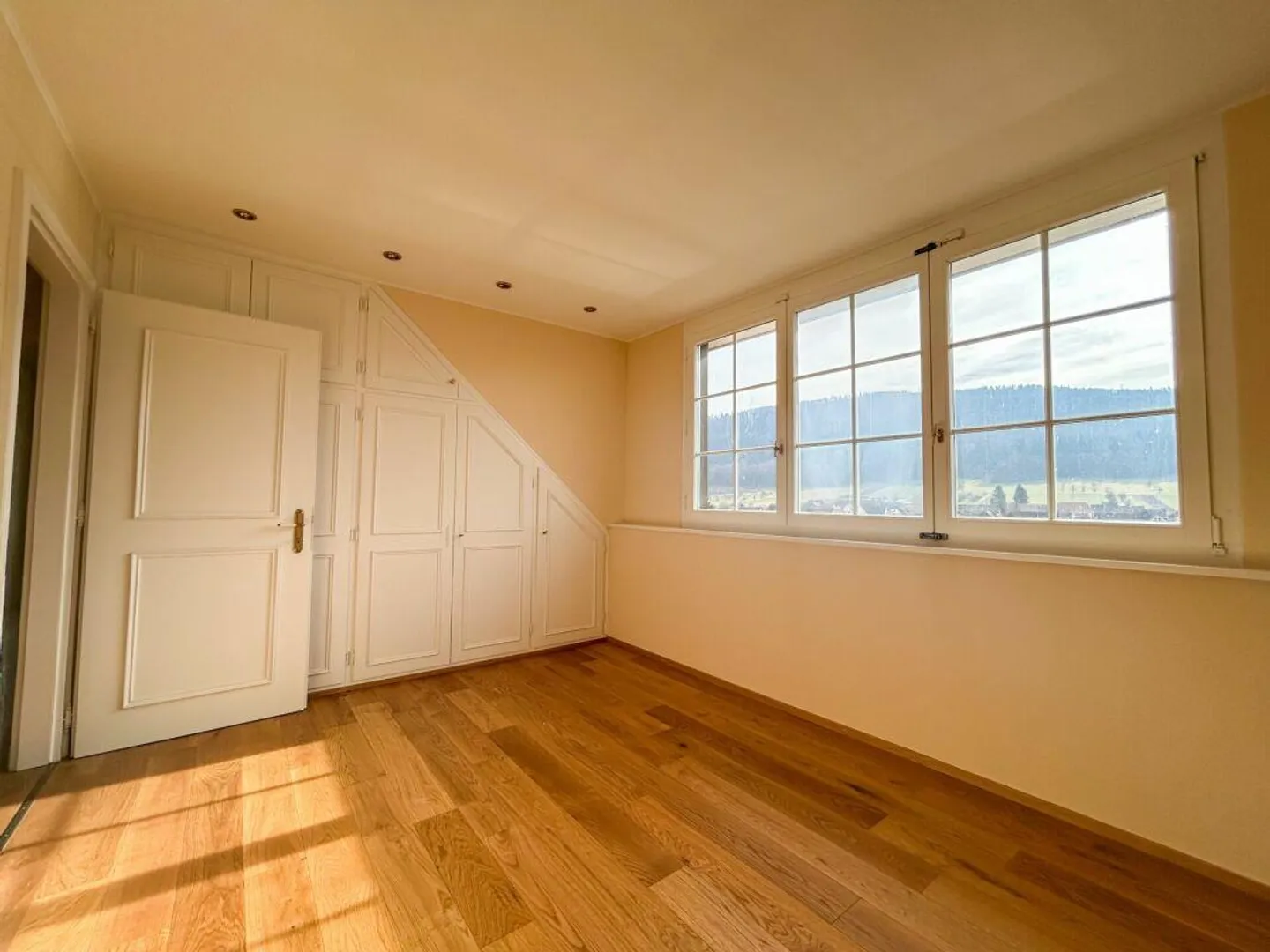 Maison de campagne de 7,5 pièces avec vue dégagée et à proximité de l'école - Photo 13 sur 15