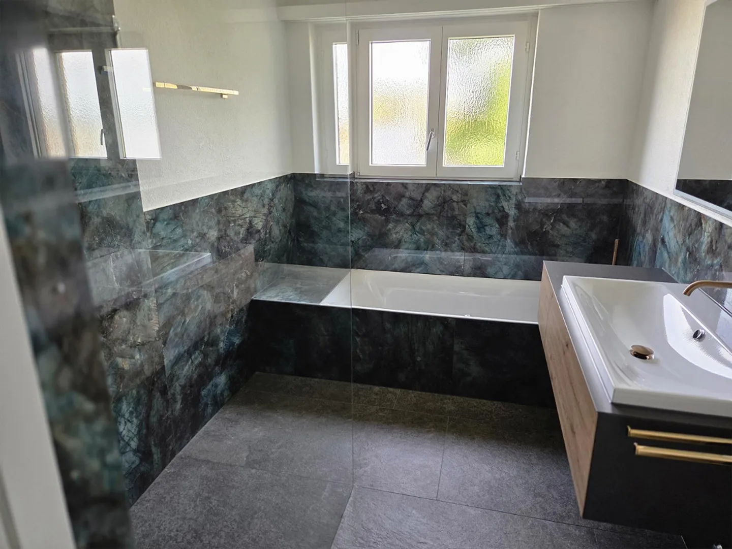 9.5 Room Apartment in Ebmatingen - Photo 6 of 11