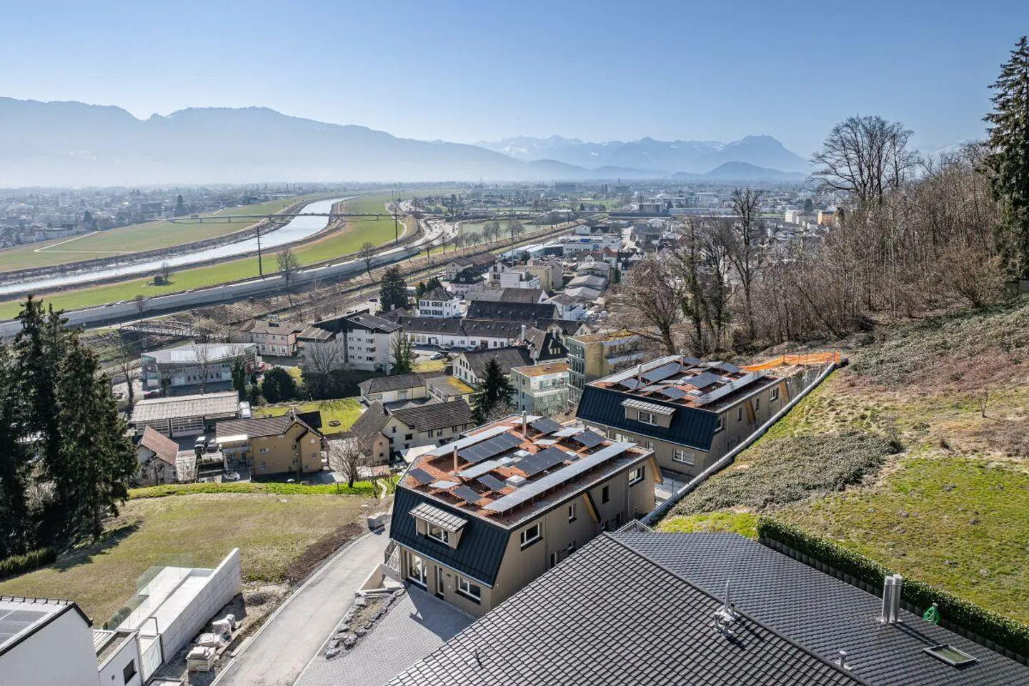 Newly Built Semi-Detached Houses - Living with a View - Photo 12 of 13