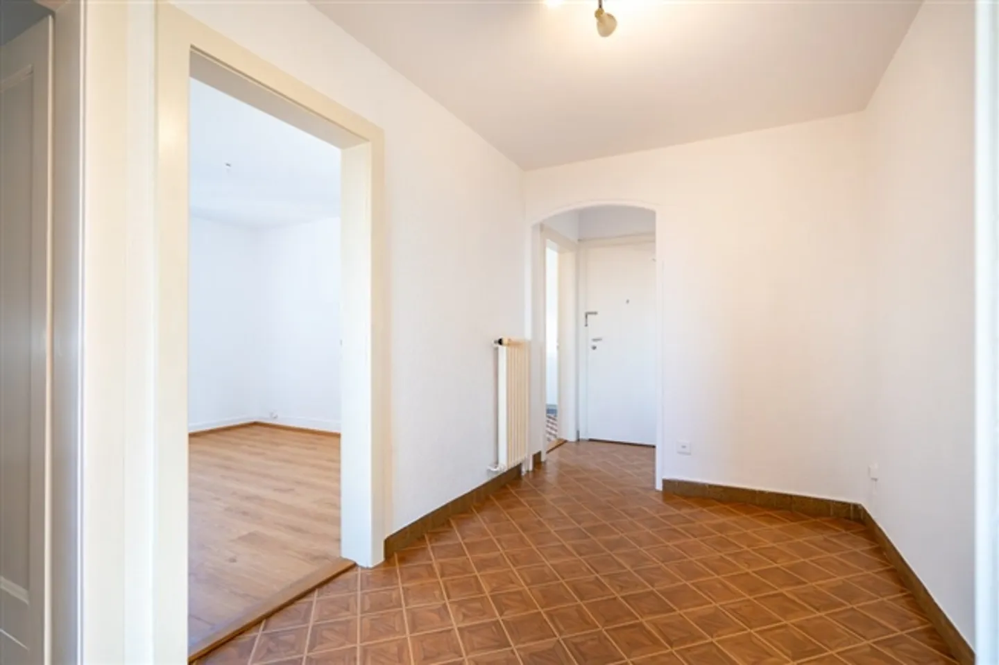 Appartamento ristrutturato di 3,5 stanze - Foto 3 di 11