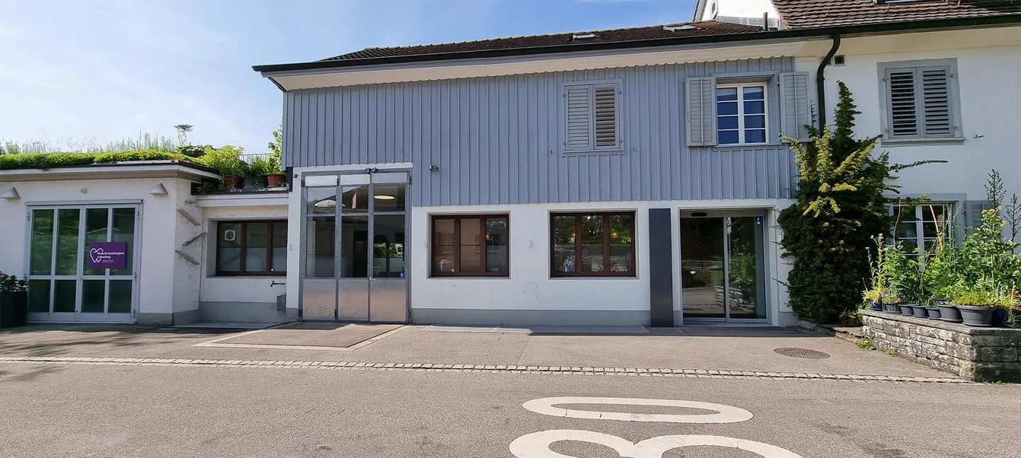 Espace lumineux pour entreprise ou hobby tranquille - Photo 2 sur 11