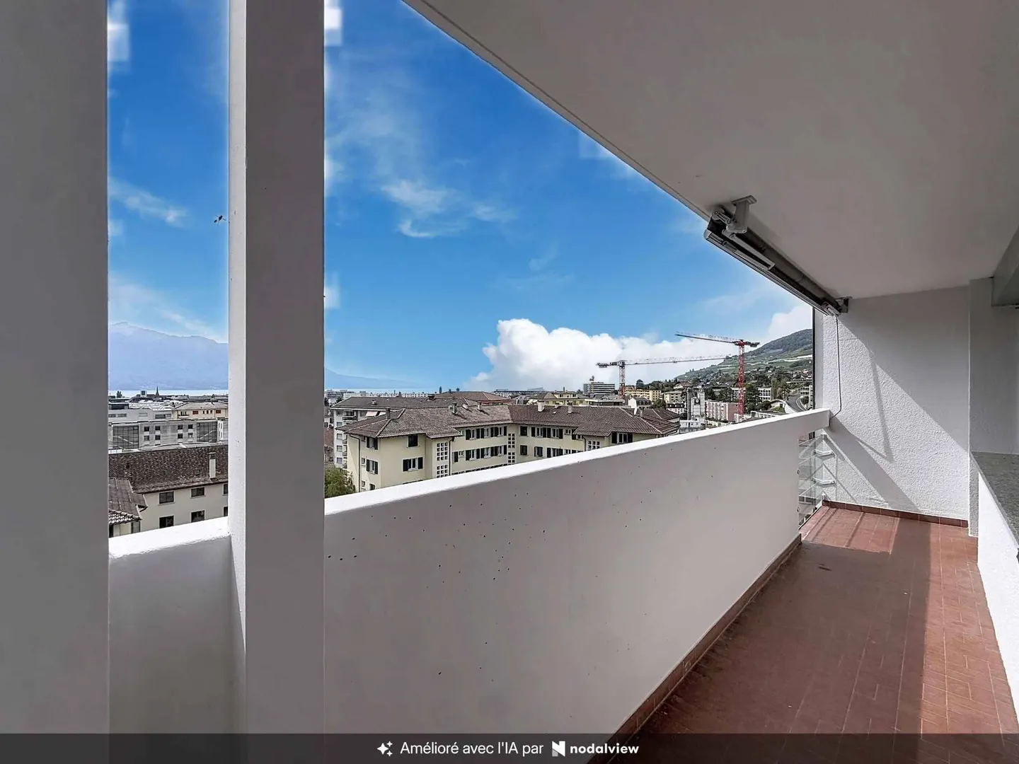 Luminoso appartamento di 4,5 stanze con vista panoramica - Foto 2 di 10