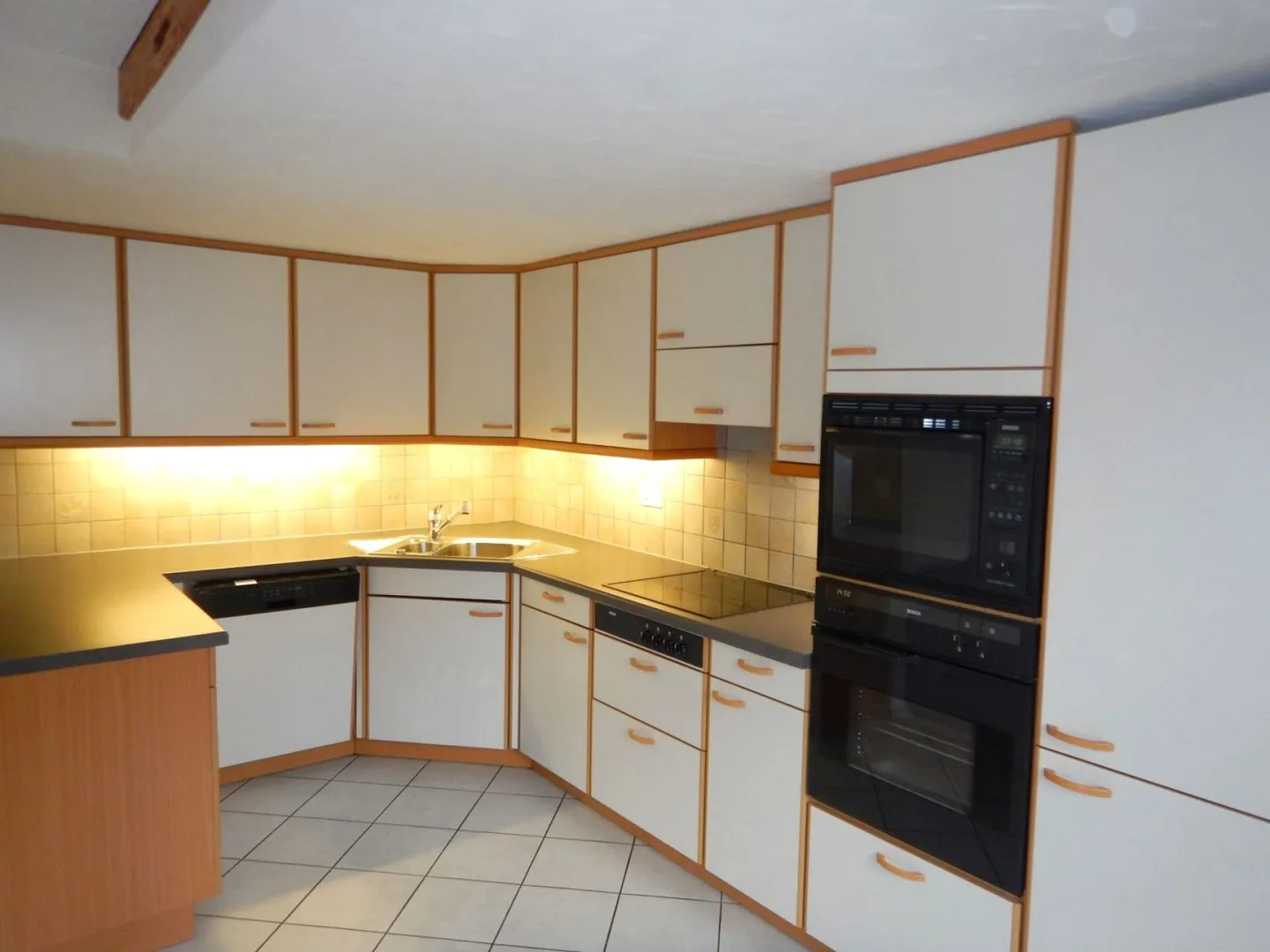 VENDUTO: INVESTIMENTO ECCITANTE / COMPLETAMENTE AFFITTATO / CENTRALE - Foto 4 di 8