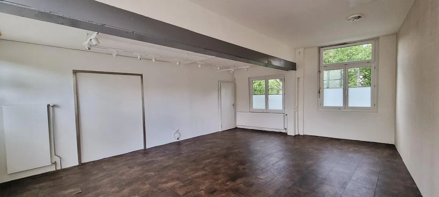 Espace lumineux pour entreprise ou hobby tranquille - Photo 9 sur 11