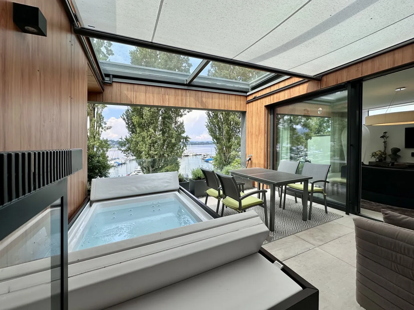 24-299 Penthouse Apartment in Unique Location at the Marina - Photo 23 of 31