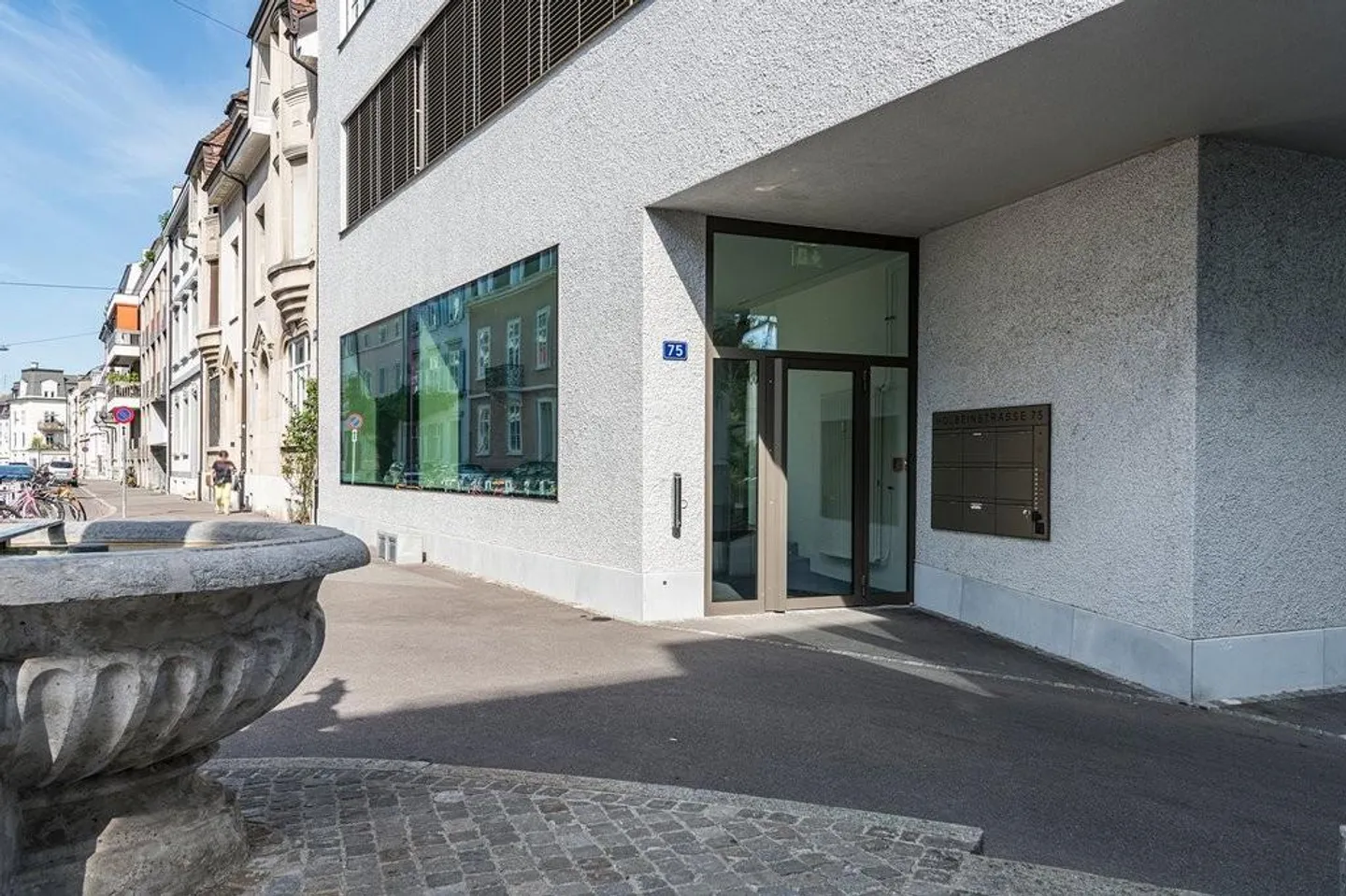 Ambiente urbano e un'offerta culturale ricca - Foto 2 di 3